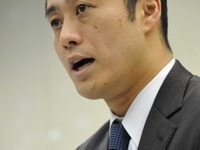 統合本部共同会見　細野補佐官「私を信じて」 画像