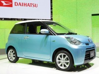 ダイハツ伊奈社長、低燃費軽自動車の イース 投入は計画通りに 画像
