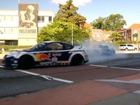 レッドブル、今度は市街地ドリフト対決!! ［動画］ 画像