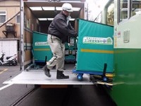 ヤマト運輸、路面電車を利用して集配 京都 画像