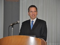 【人とくるまのテクノロジー11】オーストリアマイクロシステムズ、三次元ホール・セル採用の車載用センサを出展 画像