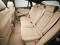 BMW X6 の乗車定員を5人に…価格は据え置き 画像