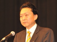 否決で党内結束を…鳩山前首相 画像