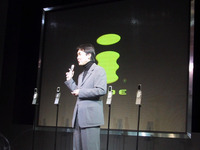 【神尾寿のアンプラグドWeek】逆襲のFOMA、“究極の”900i発表 画像