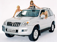 人気ポップグループ「アトミック・キトゥン」がトヨタ『RAV4』で疾走 画像