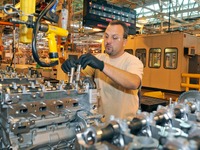 GM、米2工場に投資…4気筒環境エンジン増産へ 画像