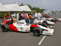 ホンダ 往年の名車がサーキットによみがえった 画像