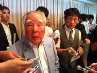 スズキ鈴木会長、工場の分散化「念頭になければバカ経営者といわれる」 画像