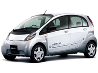 【三菱 i-MiEV 改良新型】低価格モデル発売…実質負担188万円に 画像