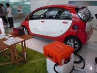 三菱益子社長、EVからの電源供給装置「既販EVも使えるよう工夫する」 画像