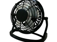 車内でもオフィスでも使える扇風機　オートバックスが発売 画像
