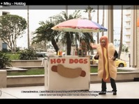 初音ミクがLAでベーコン巻きホットドッグに歓喜する［動画］ 画像