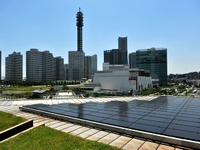 太陽光発電でEVを充電、日産が実証実験を開始 画像