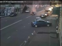 日産 GT-R 、モスクワ市街地で大クラッシュ［動画］ 画像