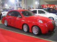【東京オートサロン'04速報】6輪のマーチ、トイボックス『アリゲーター』 画像