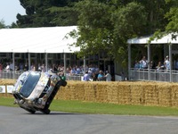 【グッドウッド11】日産 ジューク、片輪走行のギネス記録［動画］ 画像