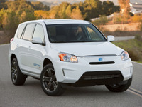 米トヨタ、「RAV4 EVは一般向けにも販売」…一部報道を否定 画像