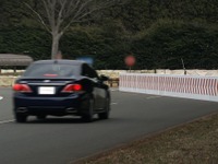 トヨタ、80km/hでも走路逸脱の衝突を防止する技術 画像