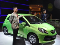 【ジャカルタモーターショー11】ホンダ ブリオ、インドネシア投入に意欲 画像
