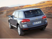 VW『トゥアレグ』のリヤバックカメラはクラリオン製 画像