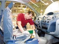 日系自動車メーカーの海外生産14.9％増…1-3月期 画像