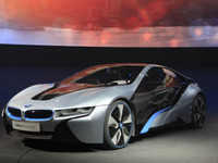 BMWのPHVスポーツ、i8…0-100km/h加速は4.6秒 画像