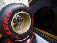 【F1ハンガリーGP】3強がスリリングにもつれる 画像