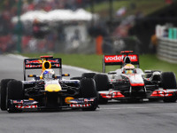 マクラーレン「リスクを覚悟で挑む」 画像