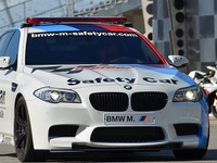BMW M5 新型、MotoGPのセーフティカーに 画像