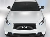 【フランクフルトモーターショー11】インフィニティ FX にベッテル仕様…最高速300km/h 画像