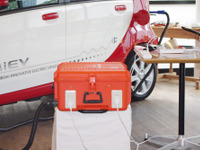 東原亜希さん、i-MiEV の電力でアウトドア料理に挑戦 画像