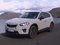 マツダの新型クロスオーバー、CX-5…プロトタイプが走る［動画］ 画像