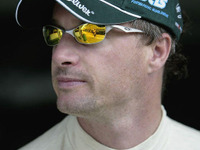 エディ・アーバインが逃亡中 画像