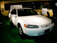 【NGV2000 Vol. 3】トヨタブースに左ハンドル『カムリ』 画像