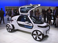 【フランクフルトモーターショー11】VW NILS 詳細画像…1名乗りEV 画像