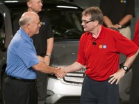 GMとUAW、新労働協約で合意…経営破綻後、初 画像