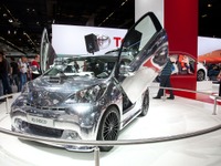 【フランクフルトモーターショー11】トヨタ iQ ディスコ…ミラーボール仕様 画像