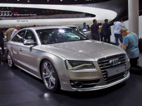 【フランクフルトモーターショー11】アウディ S8 詳細画像…旗艦サルーンもスポーツ 画像