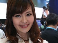 【Today'sオートガール】そんなに見つめないで…上海モーターショー11 画像