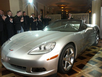 【ジュネーブモーターショー'04出品車】シボレー、6代目『コルベット』にコンバーチブル追加 画像