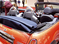 【ジュネーブモーターショー'04速報】『MINIコンバーチブル』---絶妙の開放感! 画像
