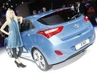 ヒュンダイの欧州戦略車、i30 にPHV計画…プリウス に対抗 画像