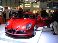 【ジュネーブモーターショー'04速報】生産へ……アルファロメオ『8Cコンペツィティオーネ』 画像