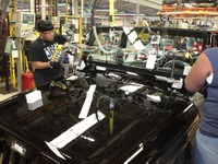 クライスラーグループとUAW、暫定合意…2100名を新規雇用 画像