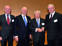 スズキ原山副社長、1日も早くトップ協議を 画像