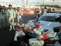 【SUPER GT 最終戦】GT-R 柳田/クインタレッリ組がチャンピオン獲得 画像