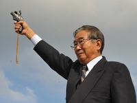 石原都知事　体調不良 画像