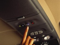 “手放し”で歓迎の新機能---2001年型OnStar 画像