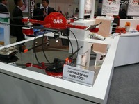 【RISCON・SEECAT】8輪駆動車と無人飛行機 画像