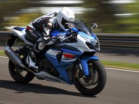 スズキ GSX-R1000、2012年モデルへ進化 画像